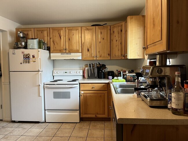 Foto del edificio - 863 Logan Ave S