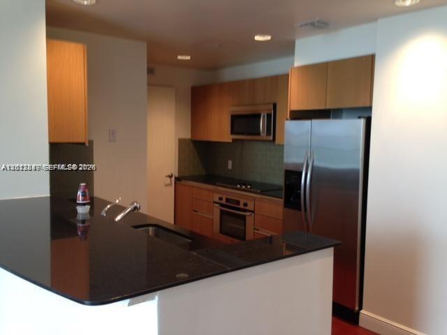 Building Photo - 1060 Brickell Ave