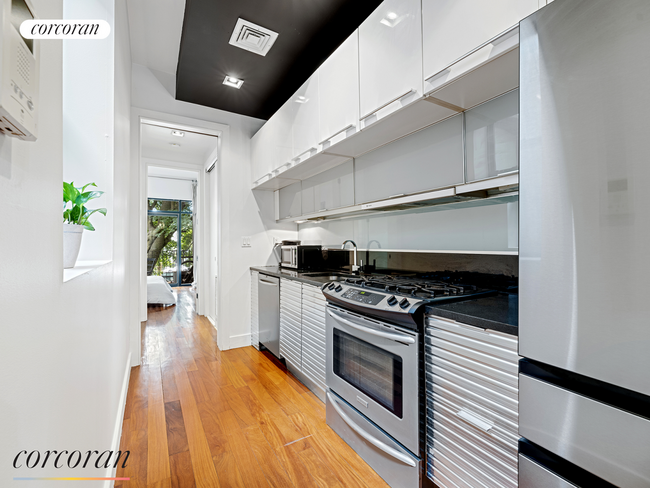 Foto del edificio - 821 Halsey St