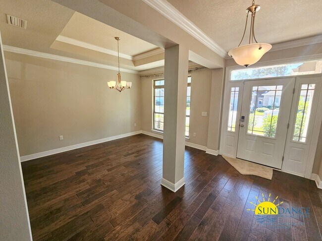 Building Photo - Spacious 5-Bedroom Home in Desirable Peach Creek, Minutes from the Beach!