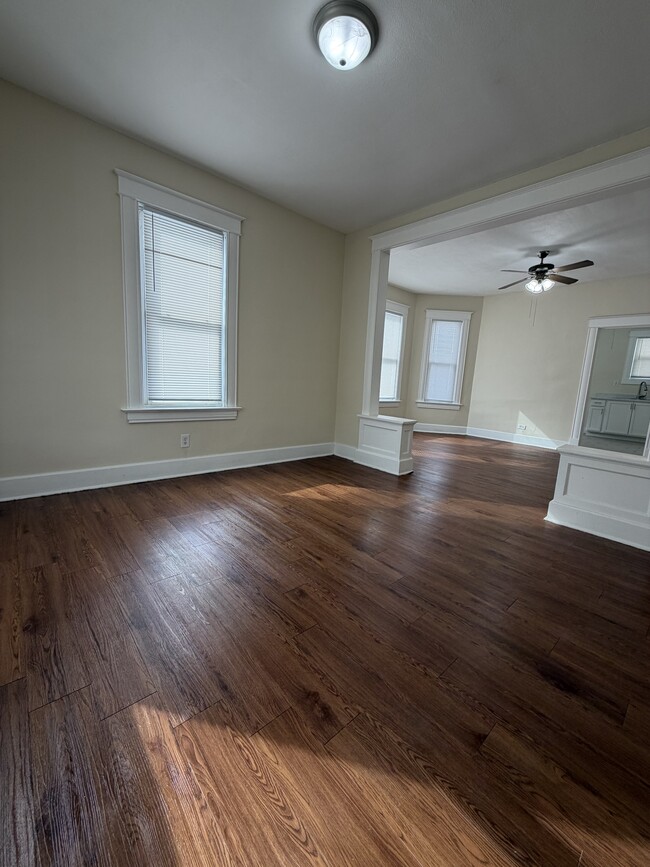 Building Photo - 2613 Iowa St