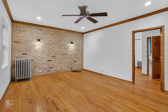 Foto del edificio - 1816 W Chase Ave