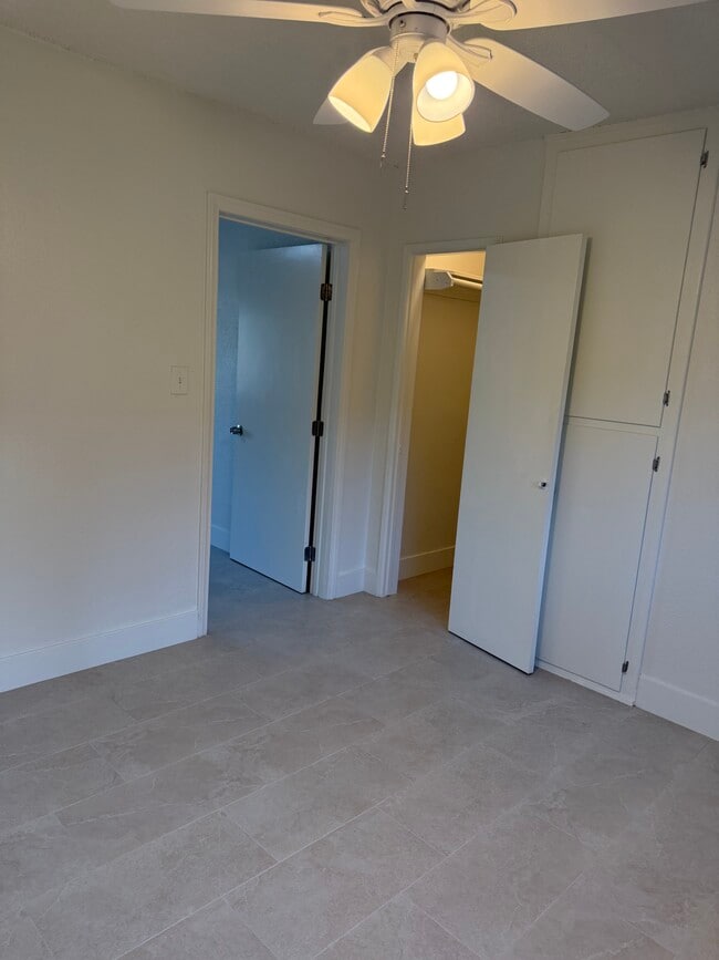 Building Photo - Palm Court Apartments