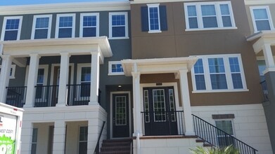 Building Photo - 2634 Joslin Pl