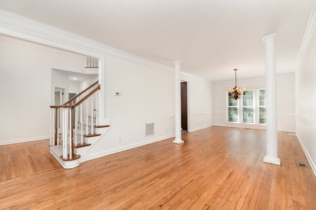 Building Photo - 14724 Murfield Ct