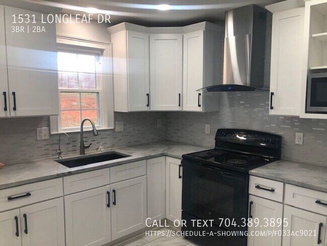 Foto del edificio - 1531 Longleaf Dr