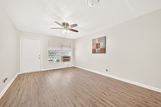 Building Photo - 7257 Yoe St