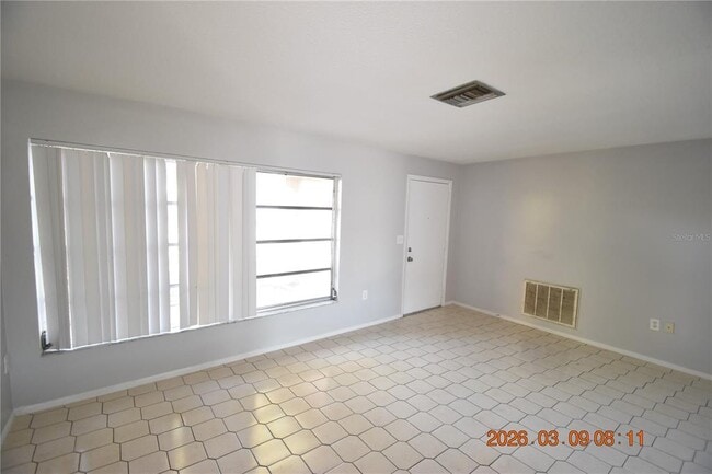 Building Photo - 7338 Foxbloom Dr