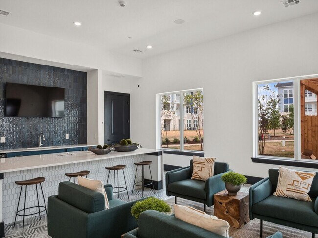 Foto del edificio - 23100 Clay Rd