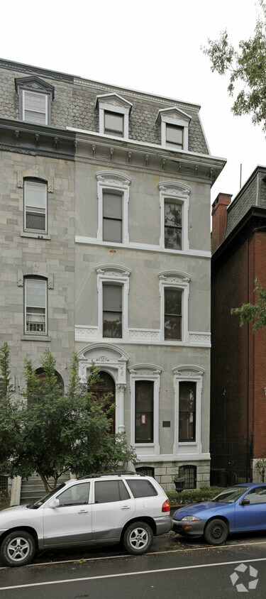 Building Photo - 2034 Spring Garden St