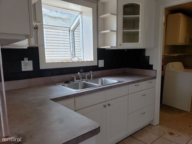 Foto del edificio - 3 br, 1 bath House - 26585 Hampden St