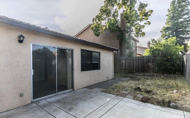 Building Photo - 2728 Almondwood Way