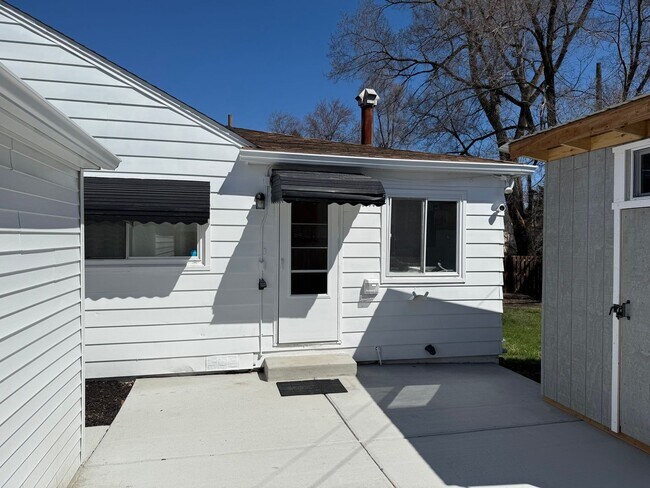 Foto del edificio - 3 bedroom 1 bath ranch style home