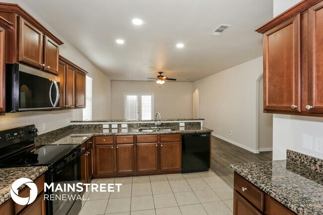 Foto del edificio - 12417 Shine Ave