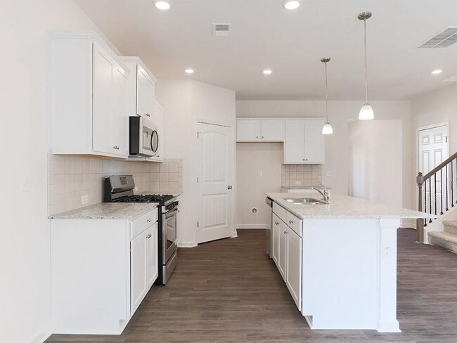 Building Photo - 114 Valimar Dr
