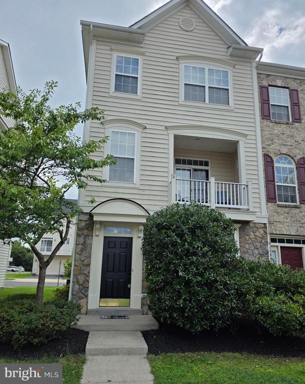 Building Photo - 42419 Redstone Terrace