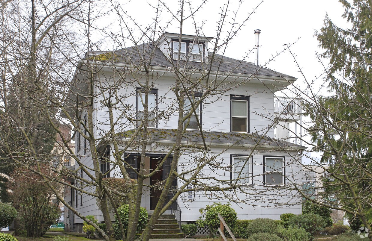 Foto principal - 1821 17th Ave E