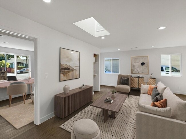 Building Photo - 2229 Pulgas Ave