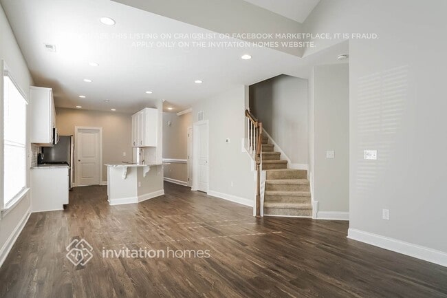 Building Photo - 668 Barneswyck Dr