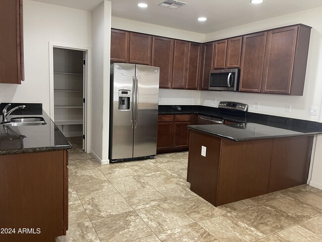 Foto del edificio - 3906 E Leslie Dr