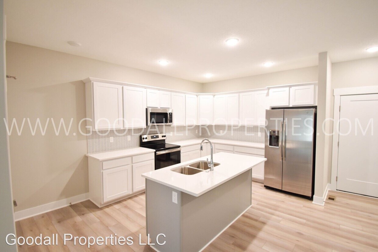 16609 Wilden Dr, Clive, IA 50325 House Rental in Clive, IA