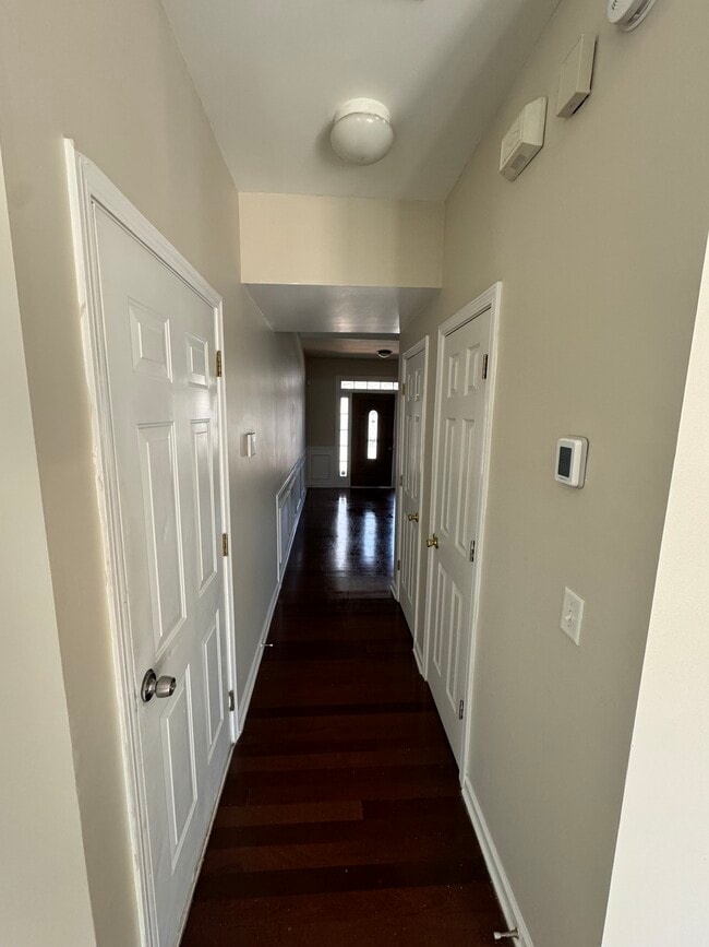 Building Photo - 77 Stallion Way