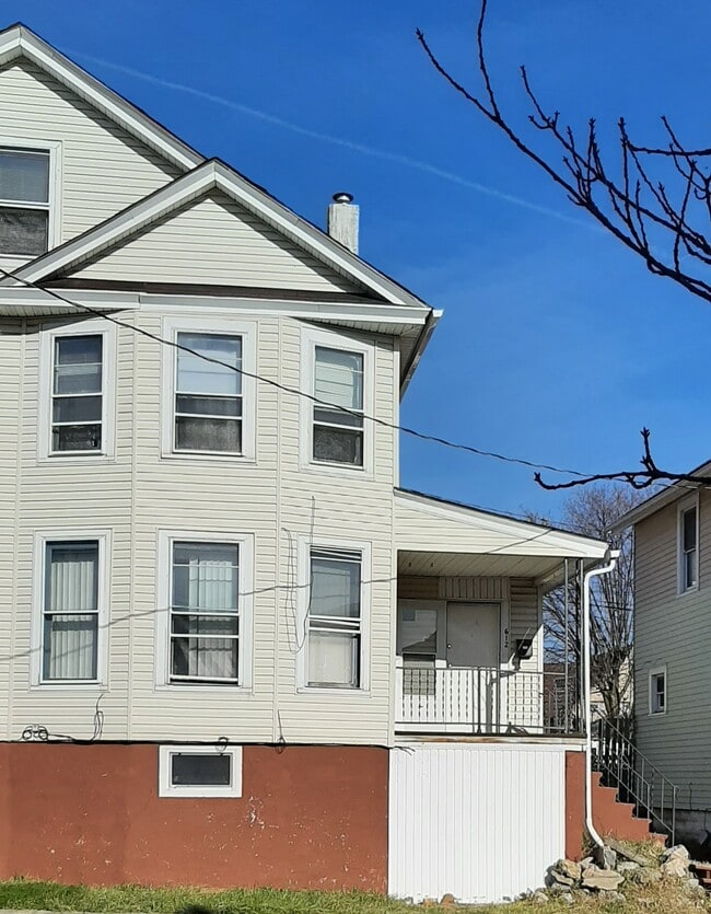 612 N 3rd St Unit 1, Altoona, PA 16601 Apartments in Altoona, PA