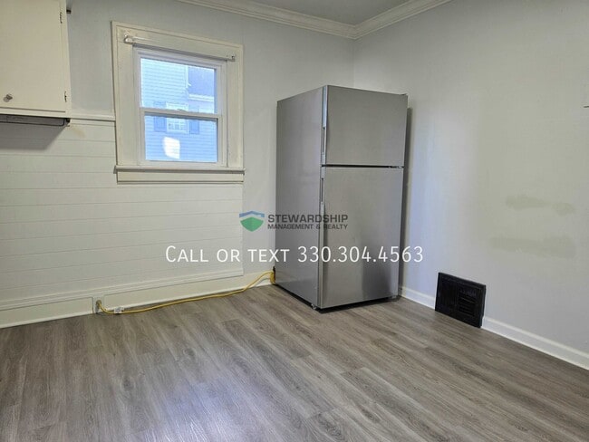 Building Photo - 2849 Trenton Rd