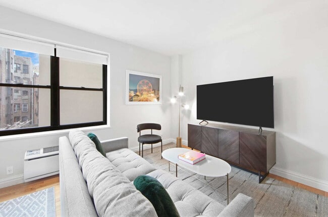 Building Photo - 10 Downing St