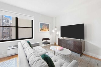 Building Photo - 10 Downing St