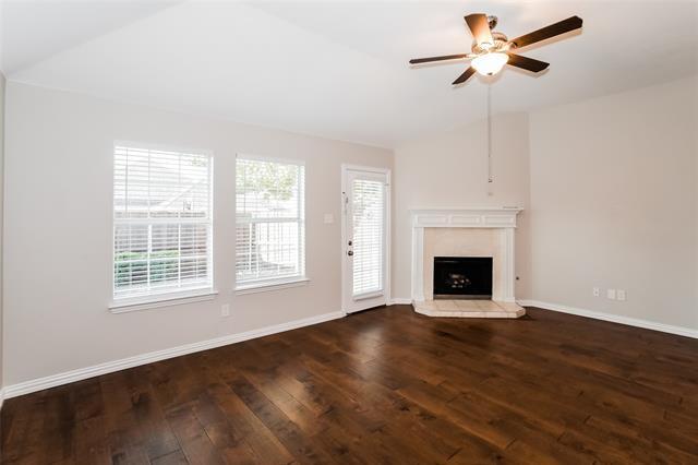 Foto del edificio - 5301 Spicewood Dr