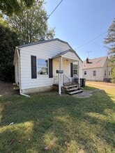 Building Photo - 1320 Eastwood Ave