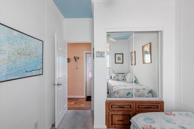 Building Photo - Sunset Harbor at Cow Key Marina 6 month furnished rental