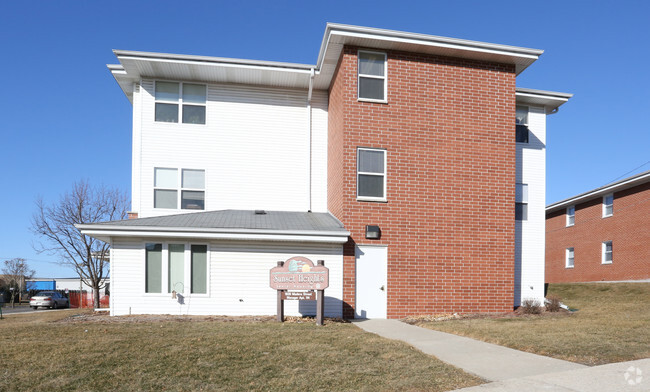 Building Photo - Sunset Heights Apartments