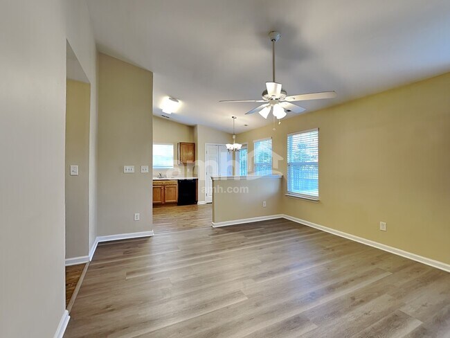 Foto del edificio - 229 N Weststone Blvd