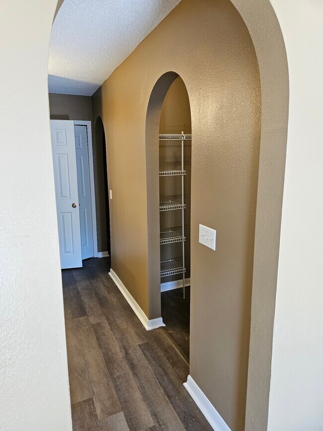 Foto del edificio - 9316 N Dallas Way