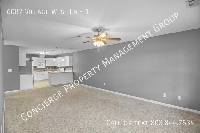 Foto del edificio - 6087 Village W Ln