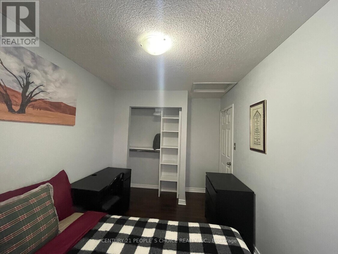 Building Photo - 54 Carrie Crescent