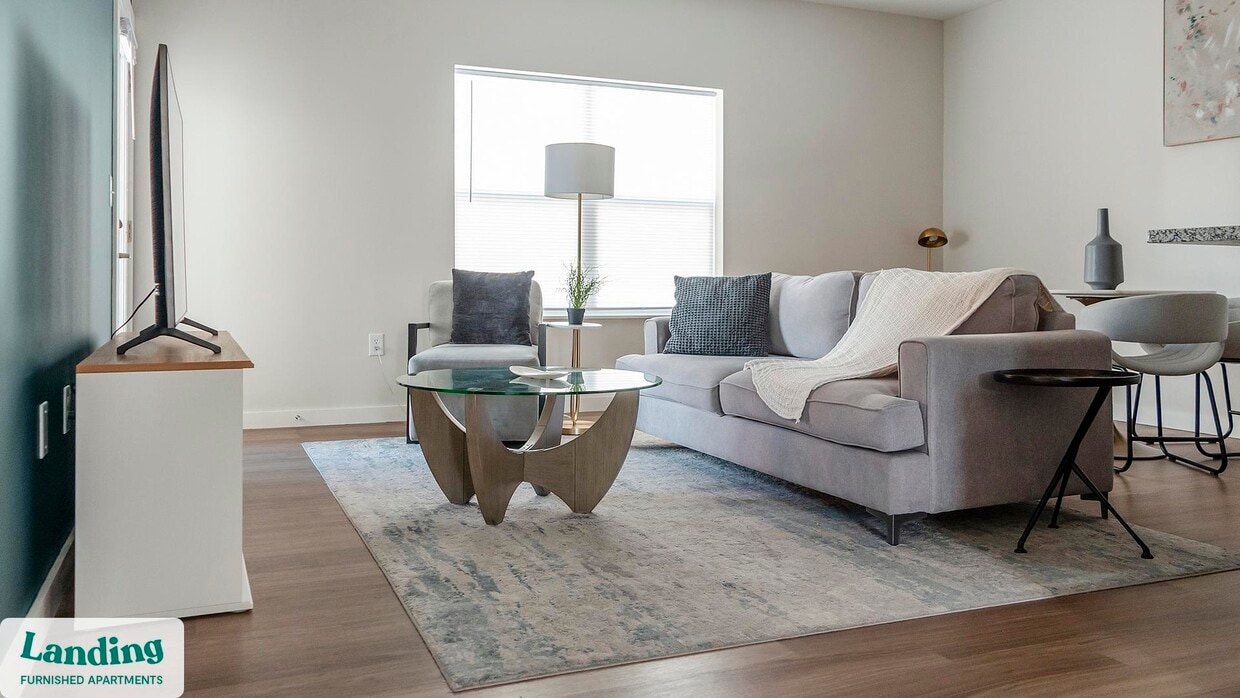 Foto principal - 9906 Runway Dr