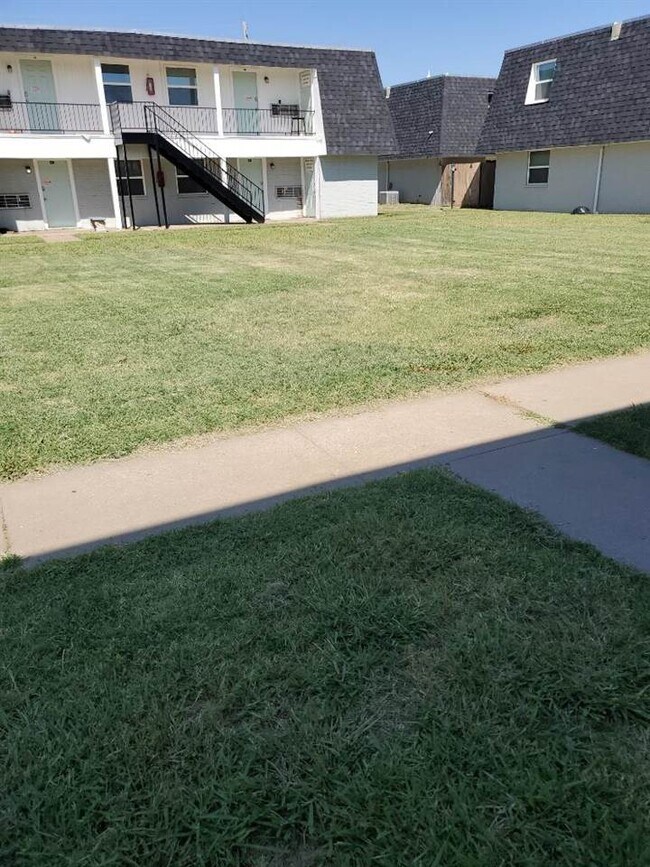 Foto del edificio - 2111 NW Lindy Ave