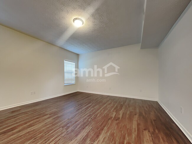 Building Photo - 1582 Cedar Creek Drive
