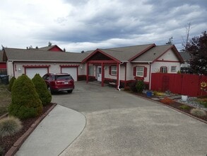 Building Photo - 2513 Rolling Hills Ct