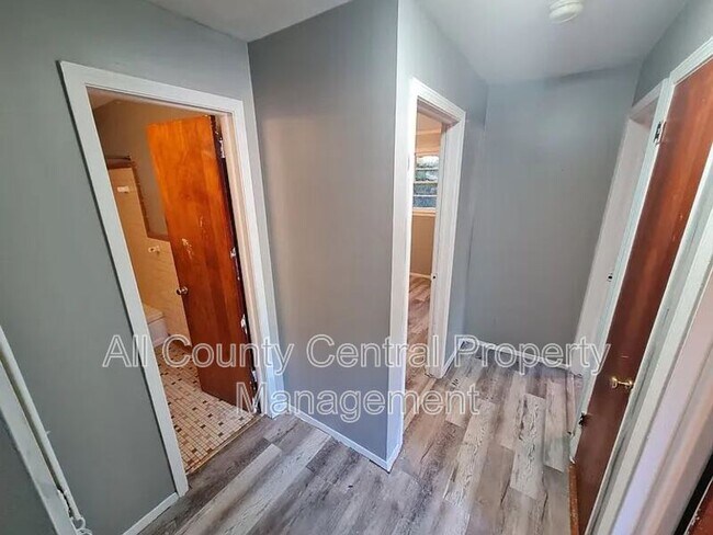 Foto del edificio - 3346 Bedford Ln