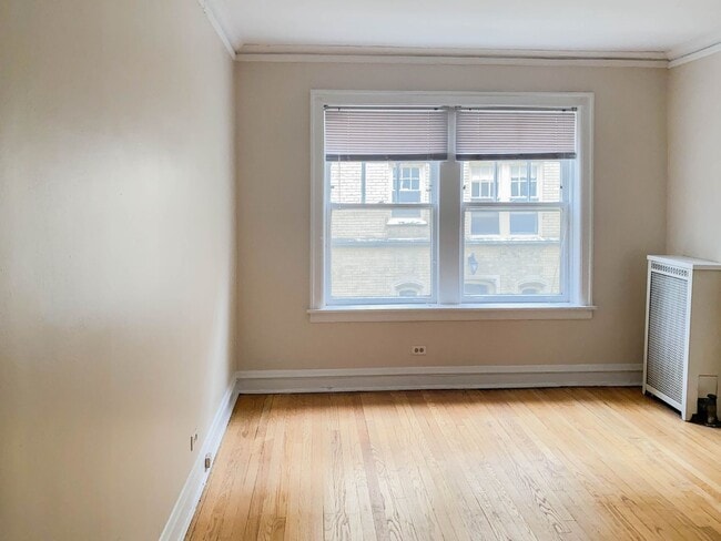 Foto del edificio - 1620 W Sunnyside Ave
