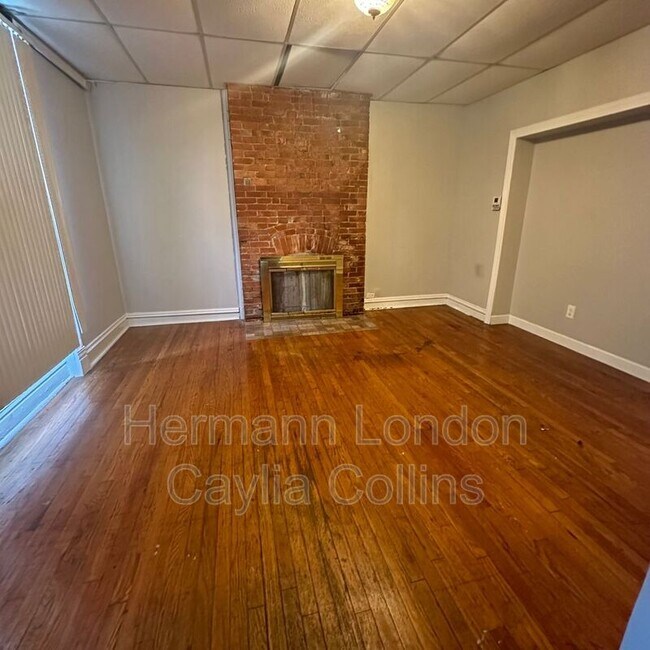 Building Photo - 4642 Farlin Ave