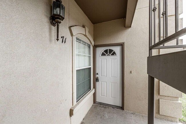 Foto del edificio - 9804 Cantera Ct