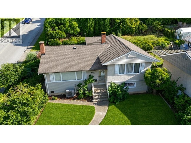 Building Photo - 4409 Marine Dr