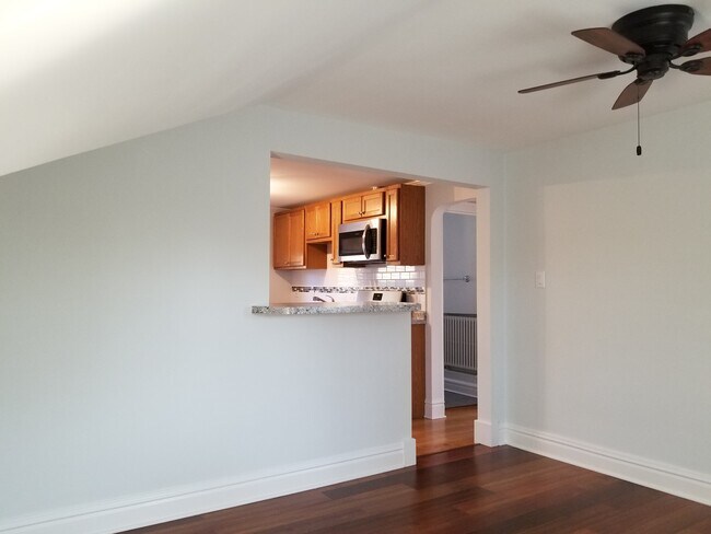 Foto del edificio - 345 N Addison Ave
