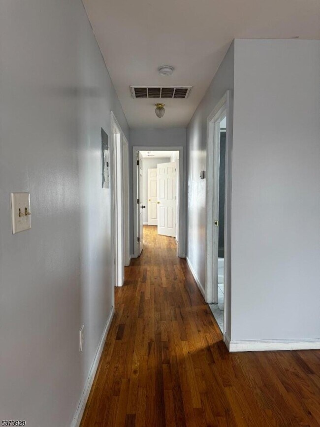 Foto del edificio - 589 Meadow St
