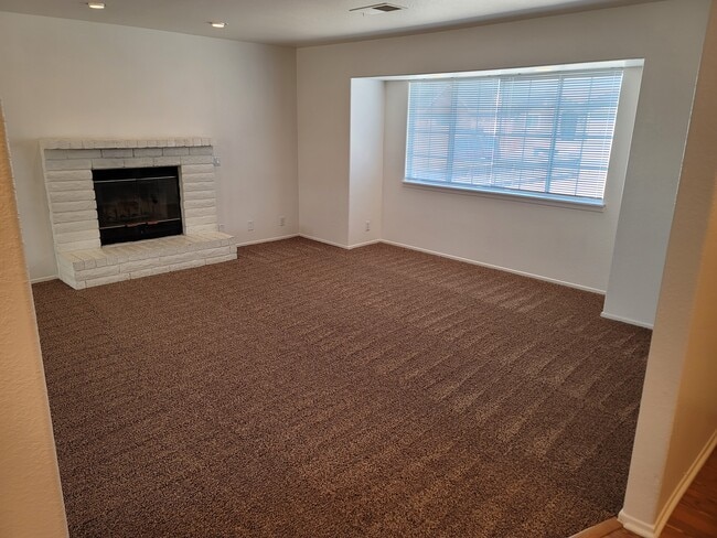 Foto del edificio - 9230 Karen Ave